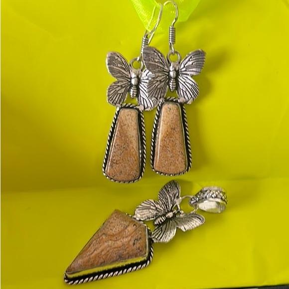Desert Jasper Silver Butterfly Pendant and Earrings Set NWOT - Picture 2 of 4